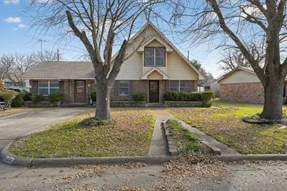 1604 Lyndale Drive, Ennis, TX 75119 - Photo 1