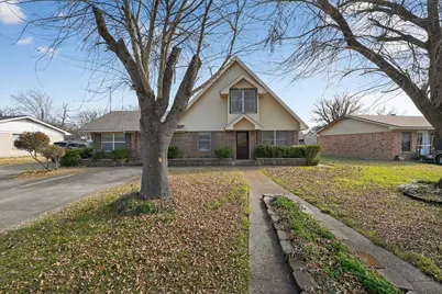1604 Lyndale Drive, Ennis, TX 75119 - Photo 4