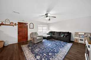 1604 Lyndale Dr, Ennis, TX 75119 - Photo 8