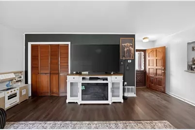 1604 Lyndale Drive, Ennis, TX 75119 - Photo 6