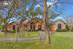 106 Manor Ct N, Willow Park, TX 76087 - Photo 4