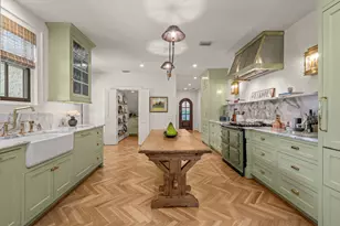 2336 Medford Ct E, Fort Worth, TX 76109 - Photo 10