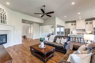 240 Marie Cir, Frisco, TX 75033 - Photo 8