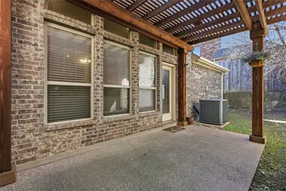 9136 Cottonwood Village Drive, Fort Worth, TX 76120 - Photo 18