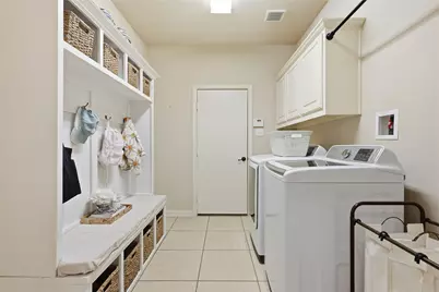 9136 Cottonwood Village Drive, Fort Worth, TX 76120 - Photo 10