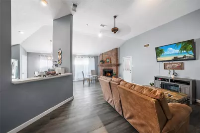 6404 Peggy Drive, Fort Worth, TX 76133 - Photo 2