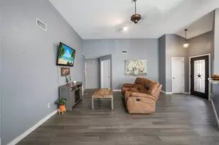 6404 Peggy Dr, Fort Worth, TX 76133 - Photo 6