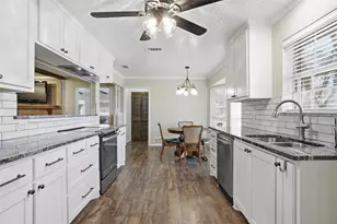 200 Hillview Dr, Hurst, TX 76054 - Photo 6