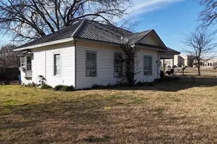 213 W Elred St, Burleson, TX 76028 - Photo 16