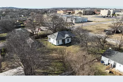 213 W Elred Street, Burleson, TX 76028 - Photo 4