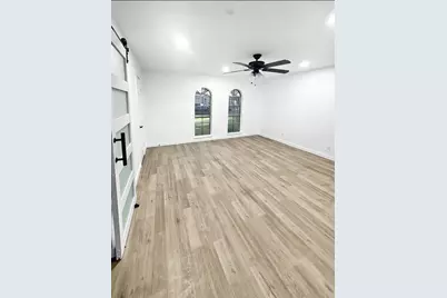 4138 Mayflower Drive, Garland, TX 75043 - Photo 10