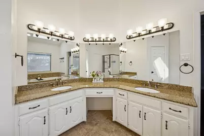 6502 Barclay Lane, Garland, TX 75044 - Photo 32