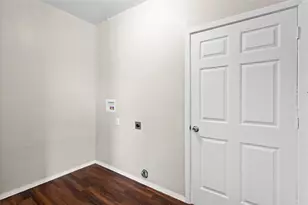 101 E Williams St, Bowie, TX 76230 - Photo 18