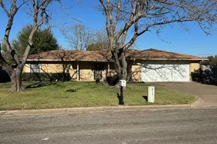 104 Willowcrest, Mexia, TX 76667 - Photo 1