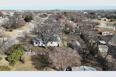 213 W Eldred Street #1, Burleson, TX 76028 - Photo 8