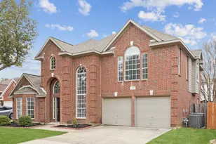 5809 Chatsworth Ct, Arlington, TX 76018 - Photo 2