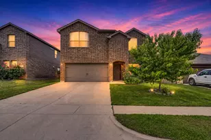 616 Cameron Wy, Azle, TX 76020 - Photo 2