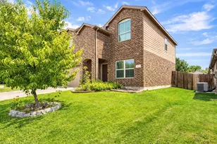 616 Cameron Wy, Azle, TX 76020 - Photo 4