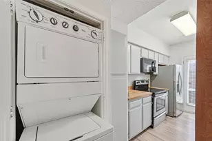 7522 Holly Hill Dr, Dallas, TX 75231 - Photo 6