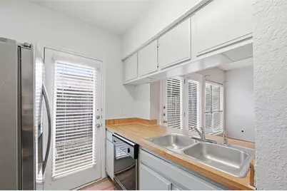 7522 Holly Hill Drive #7, Dallas, TX 75231 - Photo 8