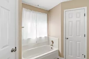 210 Maple Ln, Stephenville, TX 76401 - Photo 28