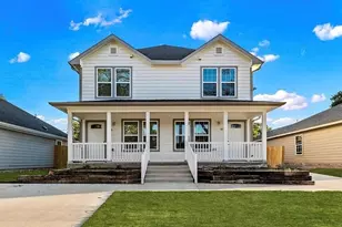 406 E Elm St, Denison, TX 75021 - Photo 1