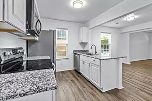 406 E Elm St, Denison, TX 75021 - Photo 6