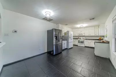 3119 Paolo Drive, Grand Prairie, TX 75052 - Photo 6