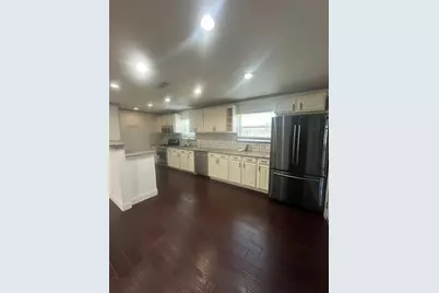 1913 San Antonio Drive, Garland, TX 75042 - Photo 4