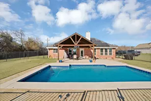 2051 Florence Dr, Princeton, TX 75407 - Photo 2