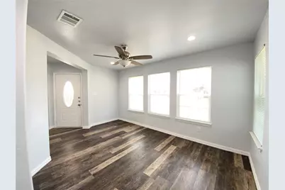 924 E Annie Street, Fort Worth, TX 76104 - Photo 8