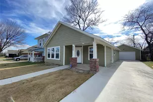 924 E Annie St, Fort Worth, TX 76104 - Photo 2