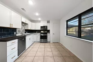 2422 Kingston St, Arlington, TX 76015 - Photo 2