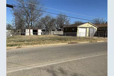 500 N Victory Street, Graham, TX 76450 - Photo 6