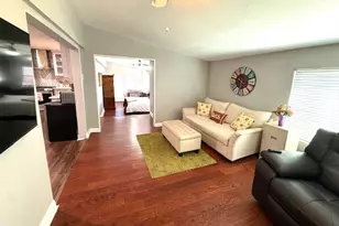 314 Collins Dr, Irving, TX 75060 - Photo 10