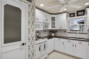10329 Lake Garden Dr, Dallas, TX 75218 - Photo 18