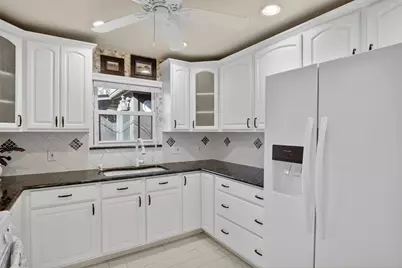 10329 Lake Garden Drive, Dallas, TX 75218 - Photo 20