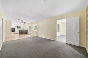 4205 Wedgmont Cir S, Fort Worth, TX 76133 - Photo 4