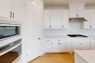 1728 Tallwich Dr, Carrollton, TX 75010 - Photo 4