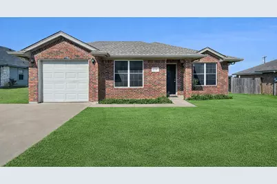 408 Mesquite Drive, Rio Vista, TX 76093 - Photo 1