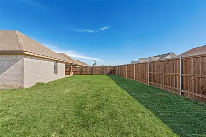 625 Copenhavr Street, Pilot Point, TX 76258 - Photo 18