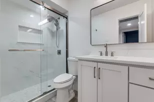 5755 Phoenix Dr, Dallas, TX 75231 - Photo 16