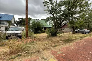 408 N Wichita St, Electra, TX 76360 - Photo 2