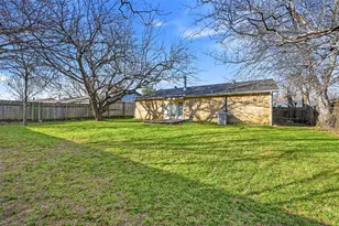 1718 Dorchester Dr, Arlington, TX 76014 - Photo 18