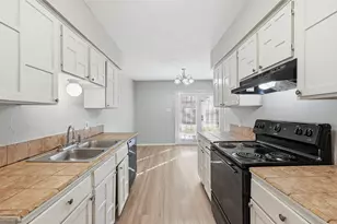 1718 Dorchester Dr, Arlington, TX 76014 - Photo 8