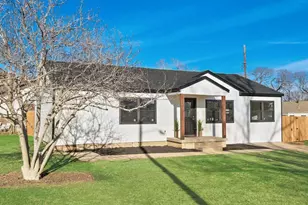 2505 Poinsettia Dr, Dallas, TX 75211 - Photo 2