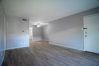 3031 Mahanna Springs Drive #D  Bldg B, Dallas, TX 75235 - Photo 4