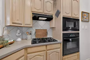 202 Moss Ct, Mansfield, TX 76063 - Photo 14