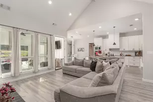 101 Lakeview Trl, Mabank, TX 75147 - Photo 16