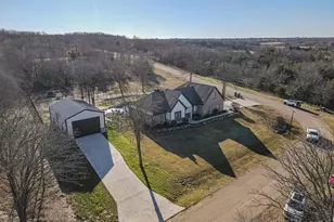 101 Lakeview Trl, Mabank, TX 75147 - Photo 4